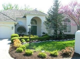 5957 Forest Hills Dr, Maumee, OH 43537