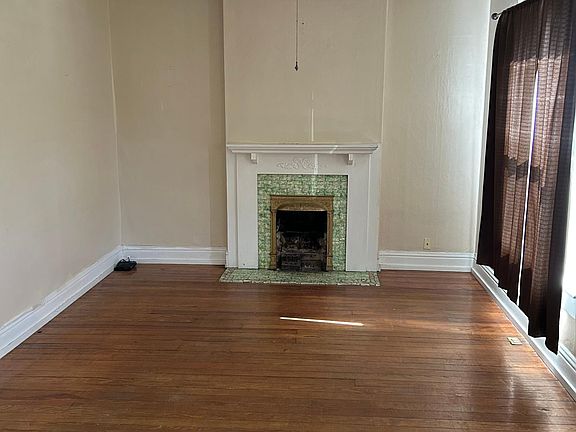 3rd image of 1719 S Pearl St