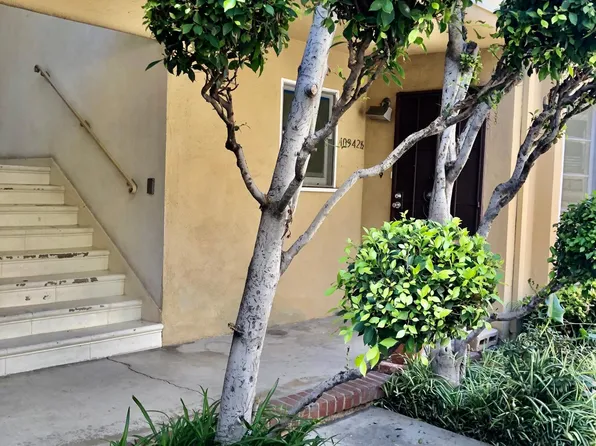 10942 Moorpark St, North Hollywood, CA 91602