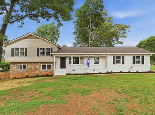 401 Clarendon Dr, Easley, SC 29642