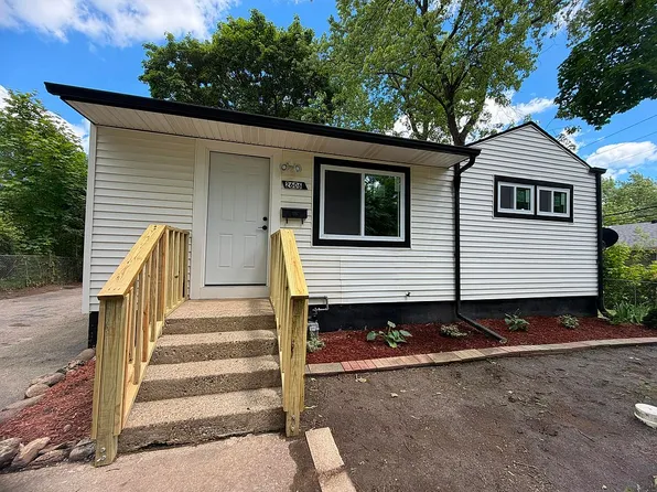 2606 Mohawk Rd, Waukegan, IL 60087