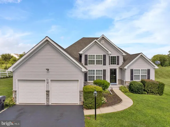 222 Yocom Rd, Douglassville, PA 19518