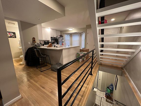 3rd image of 2161 Saint James Ave