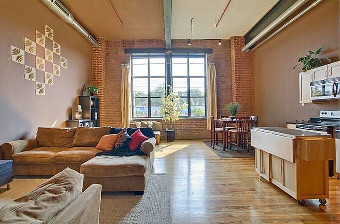 Soaring Ceilings