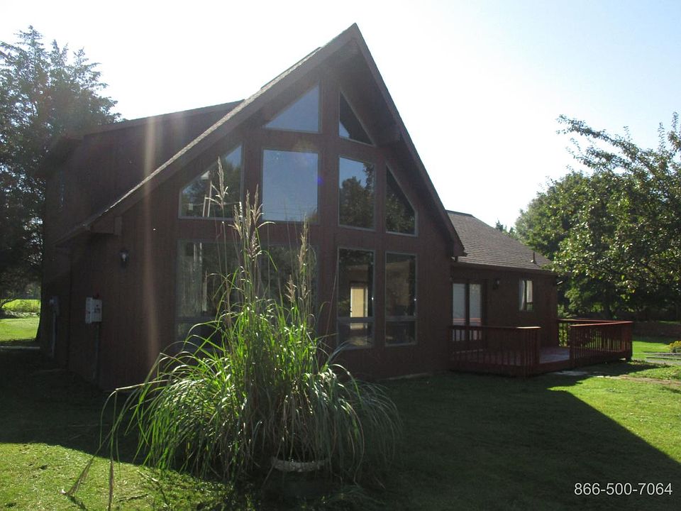 1st image of 913 Johnson Dr