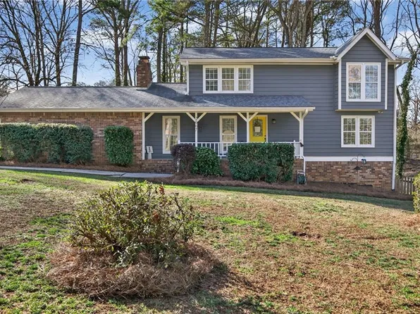 2667 Bluebird Cir, Duluth, GA 30096