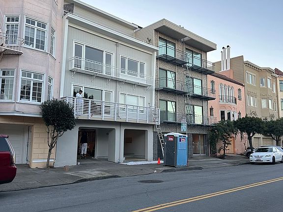 4th image of 239 Cervantes Blvd #3