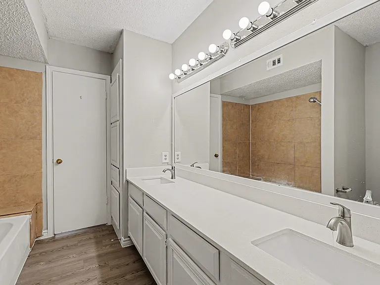 3621 W Northgate Dr #230 — Photo 14