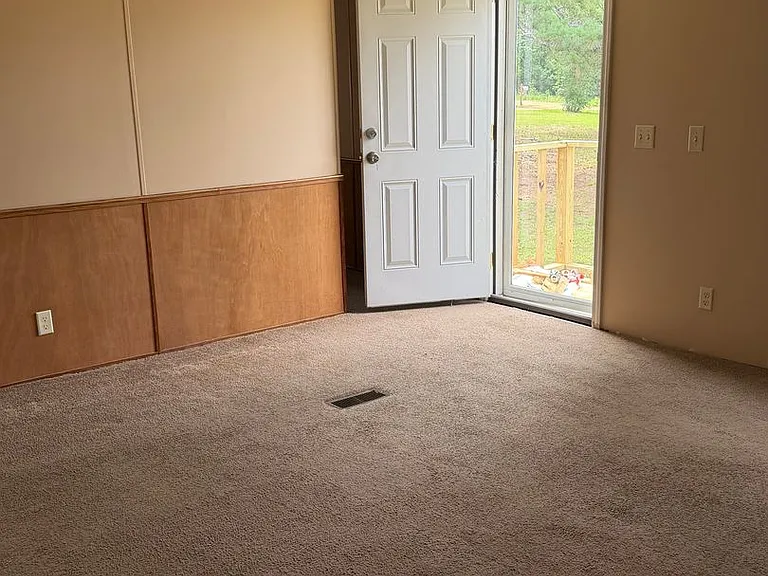 284 Clay Cir — Photo 7