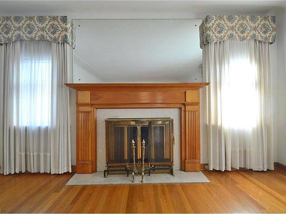 5th image of 4403 Euclid Blvd