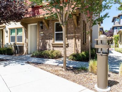 712 Bramble Ter, Sunnyvale, CA, 94086