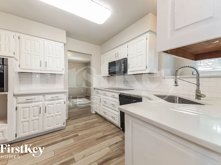 6309 Topaz Way — Photo 8