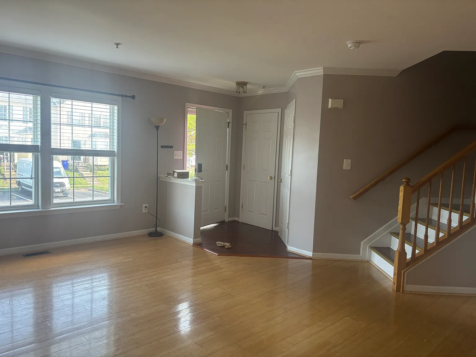 4 bed, 3.5 bath, 2600 sqft, $2,800 — Photo 3