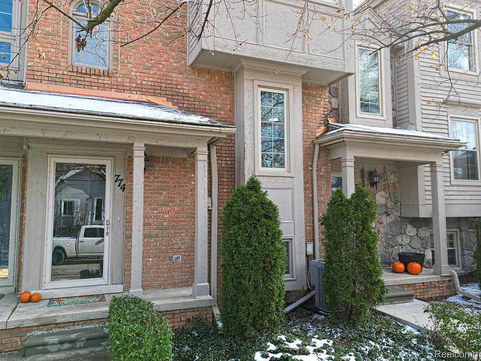 1st image of 774 York St #5