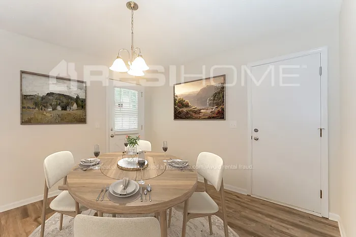 3321 Summer Wood Cir — Photo 5