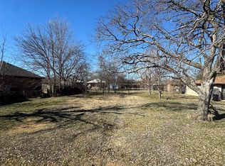 260 E Cooper St, Palmer, TX 75152