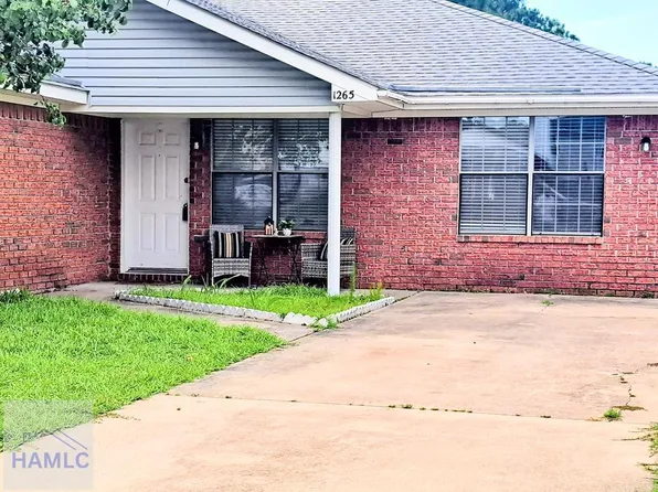 1265 Windrow Dr, Hinesville, GA 31313