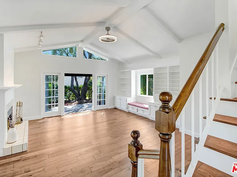 2401 Olive Ave — Photo 5