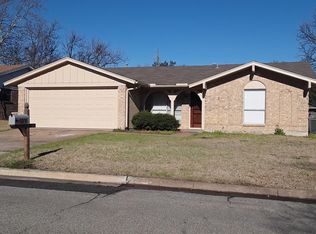 1026 Patricia Dr, Sherman, TX 75090