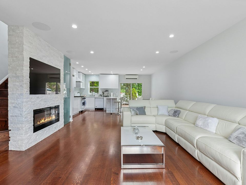 1st image of 8215 Penelope Ave