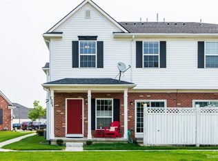 1203 Riversedge Dr, Saline, MI 48176