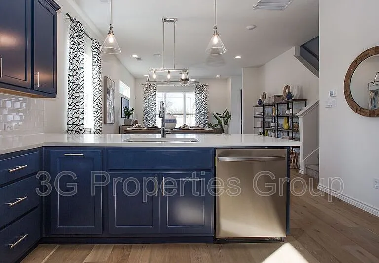 2807 Stanley Ave — Photo 19
