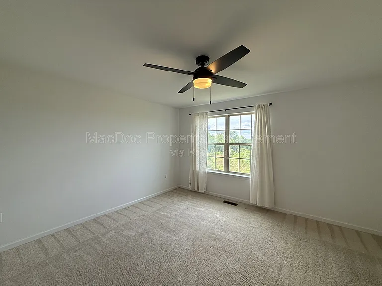 2401 Copa Ct — Photo 15