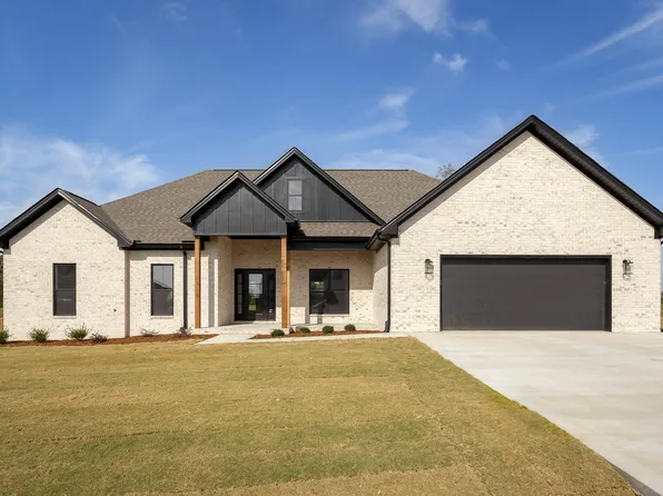 201 Spry Way, Killen, AL 35645