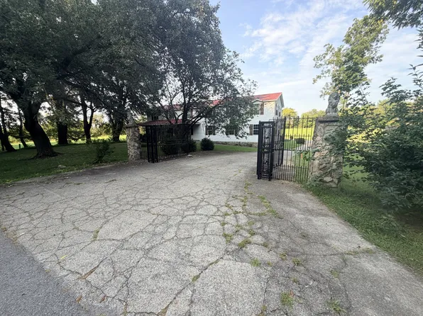 1399 Good Hope Cemetery Rd, Oak Grove, KY 42262