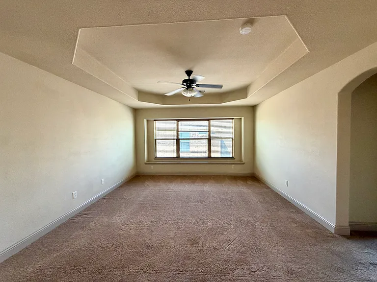 307 Nixon Dr — Photo 14