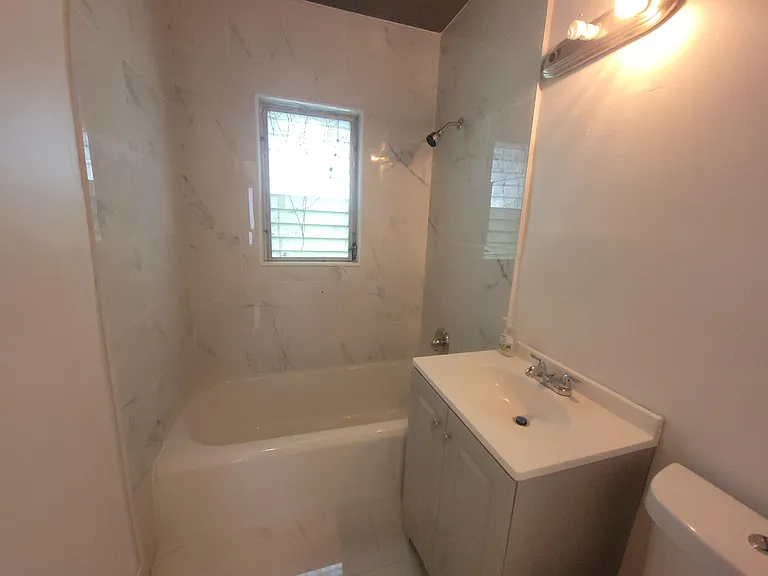1816 Roosevelt St — Photo 9