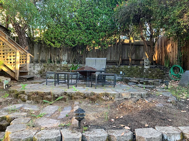 331 Courtland Dr #B — Photo 16