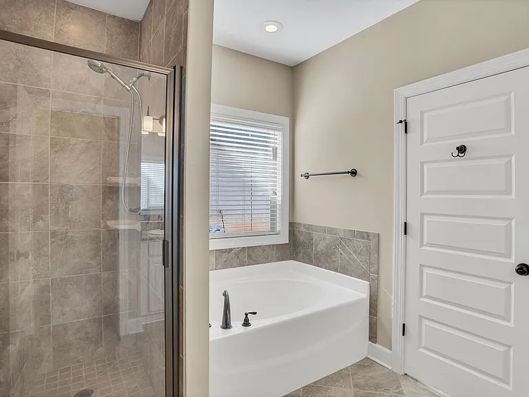 999 Starr Ct — Photo 5