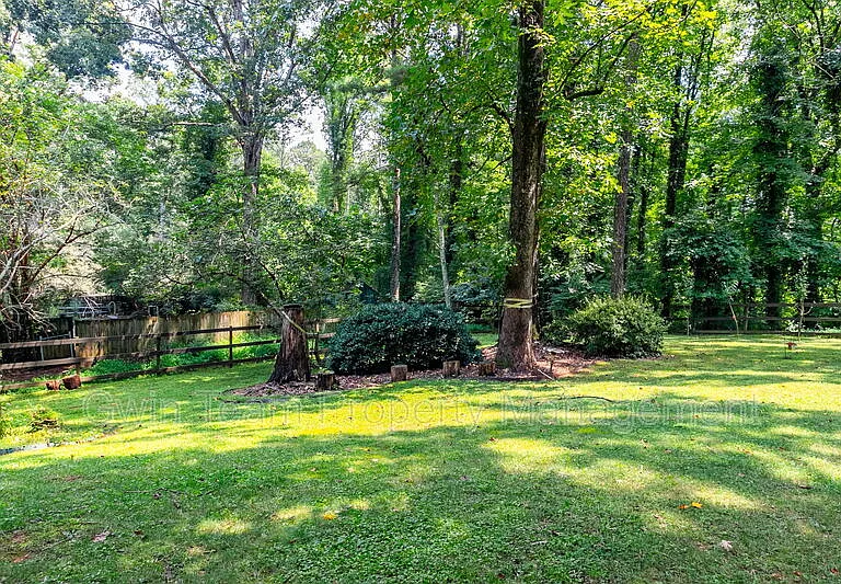 4932 Rock Haven Dr — Photo 19