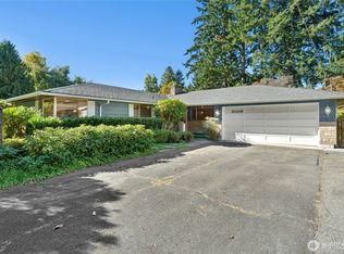 10009 45th Ave NE, Seattle, WA 98125