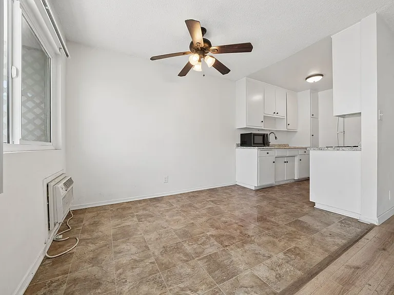 16900 Parthenia St #8625 — Photo 28