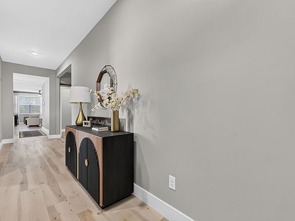 4th image of 434 Cedarview Rd
