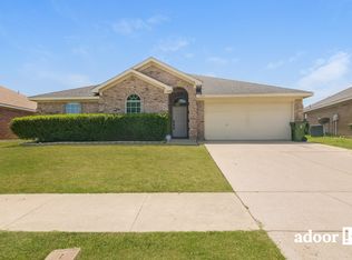360 McMurtry Dr, Arlington, TX 76002