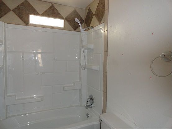 2nd image of 639 Clearview Ct