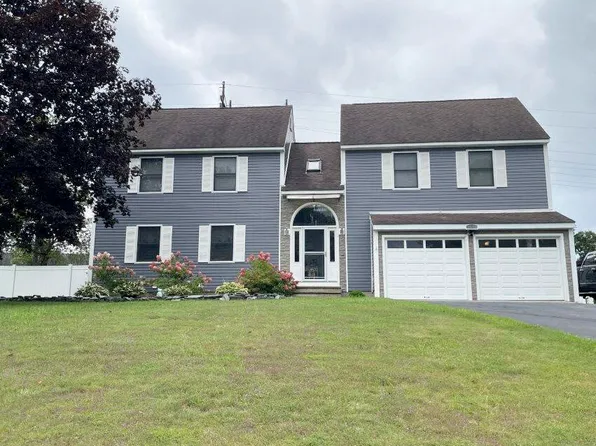 16 Juliana Dr, Pittsfield, MA 01201