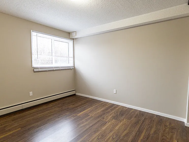 50 Haddon Rd SW — Photo 24