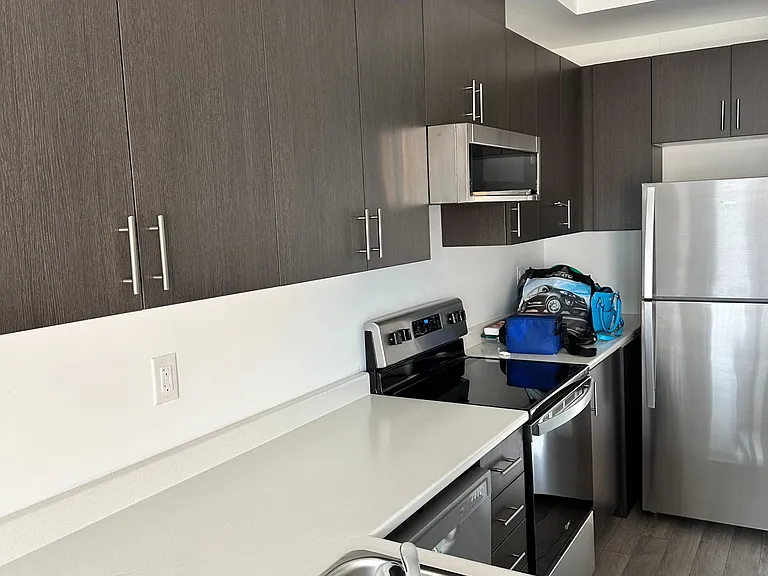 163 Hunt St N #101 — Photo 10