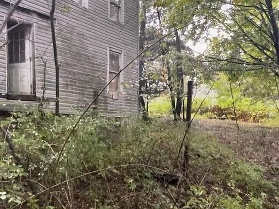 4th image of 11 Willow St