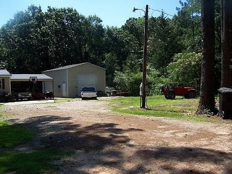 3rd image of 1041 Lakeside Dr