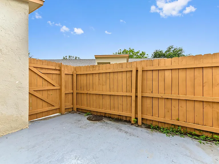 12467 Westhampton Cir — Photo 18