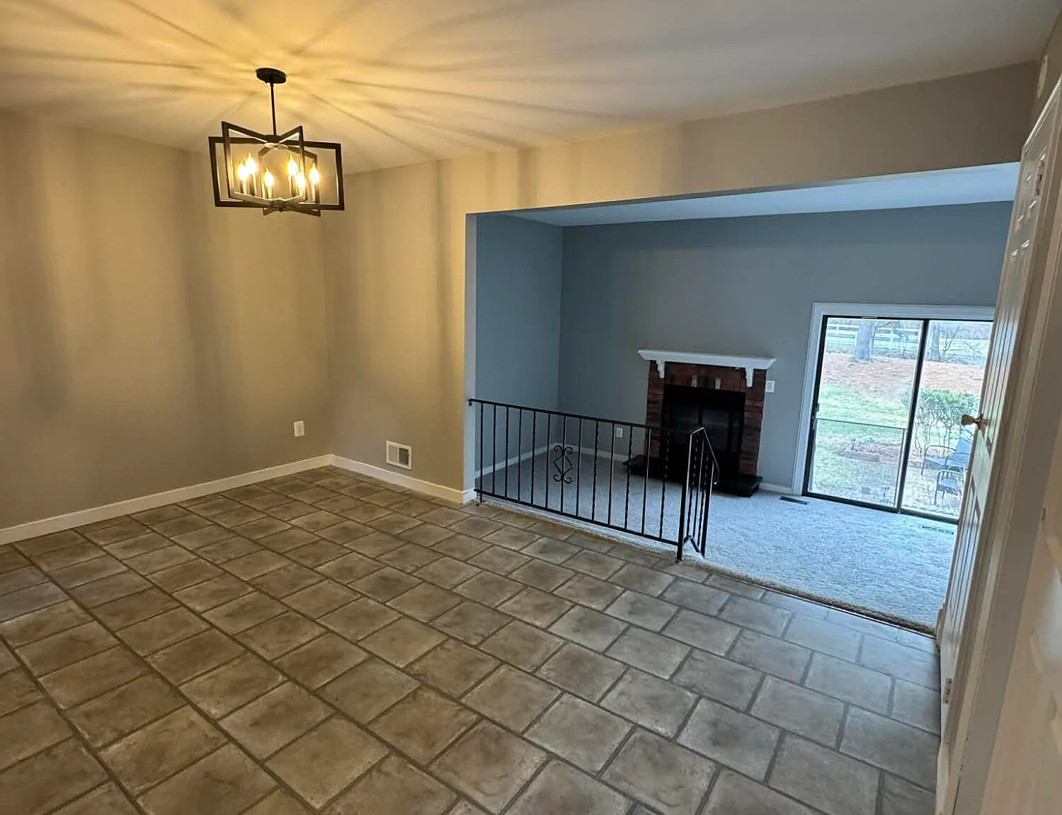 3 bed, 1.5 bath, 1408 sqft, $2,950 — Photo 2