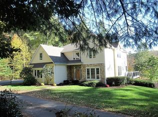 711 Lampblack Rd, Greenfield, MA 01301