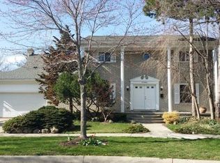23286 Meadlawn Dr, Dearborn Heights, MI 48127