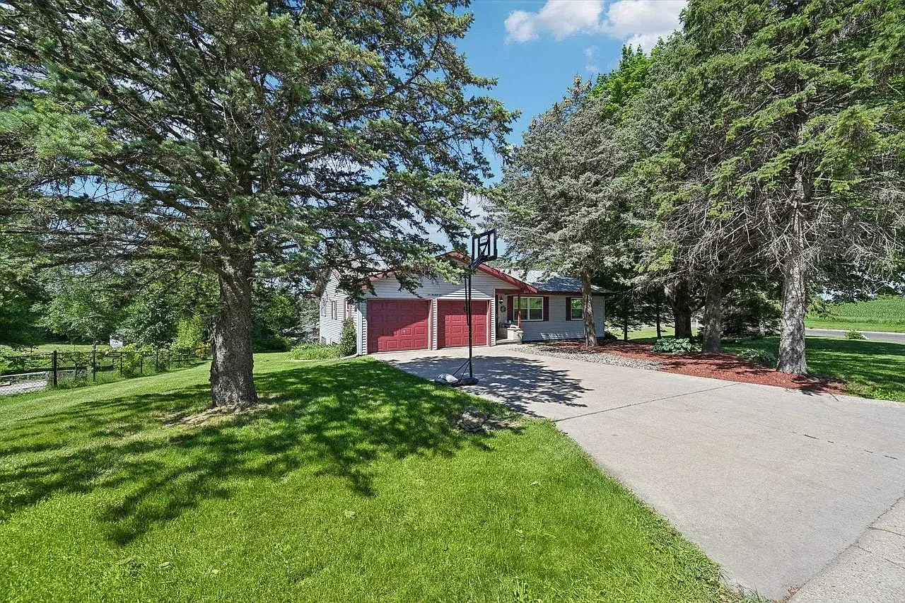 3 bed, 1754 sqft, $2,650 — Photo 1