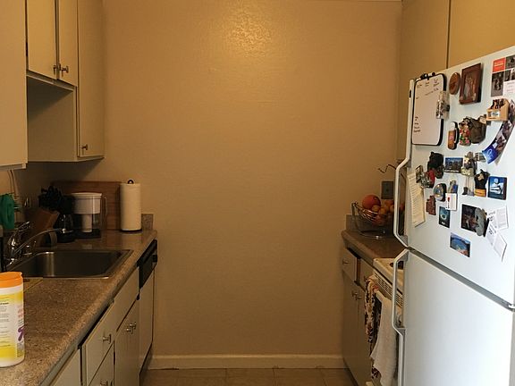 5th image of 1420 El Camino Real # Top Floor